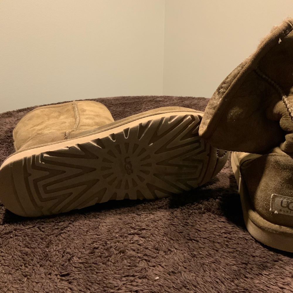 Ugg boats - Picture 3 of 4